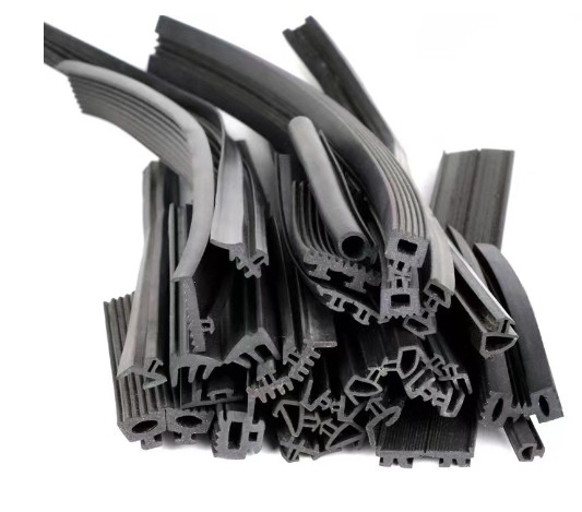 ハッチバックとヴィッツ用NBR/FKM/EPDM/HNBR材料のための左側/右側の自動車屋根ゴムストライプシール